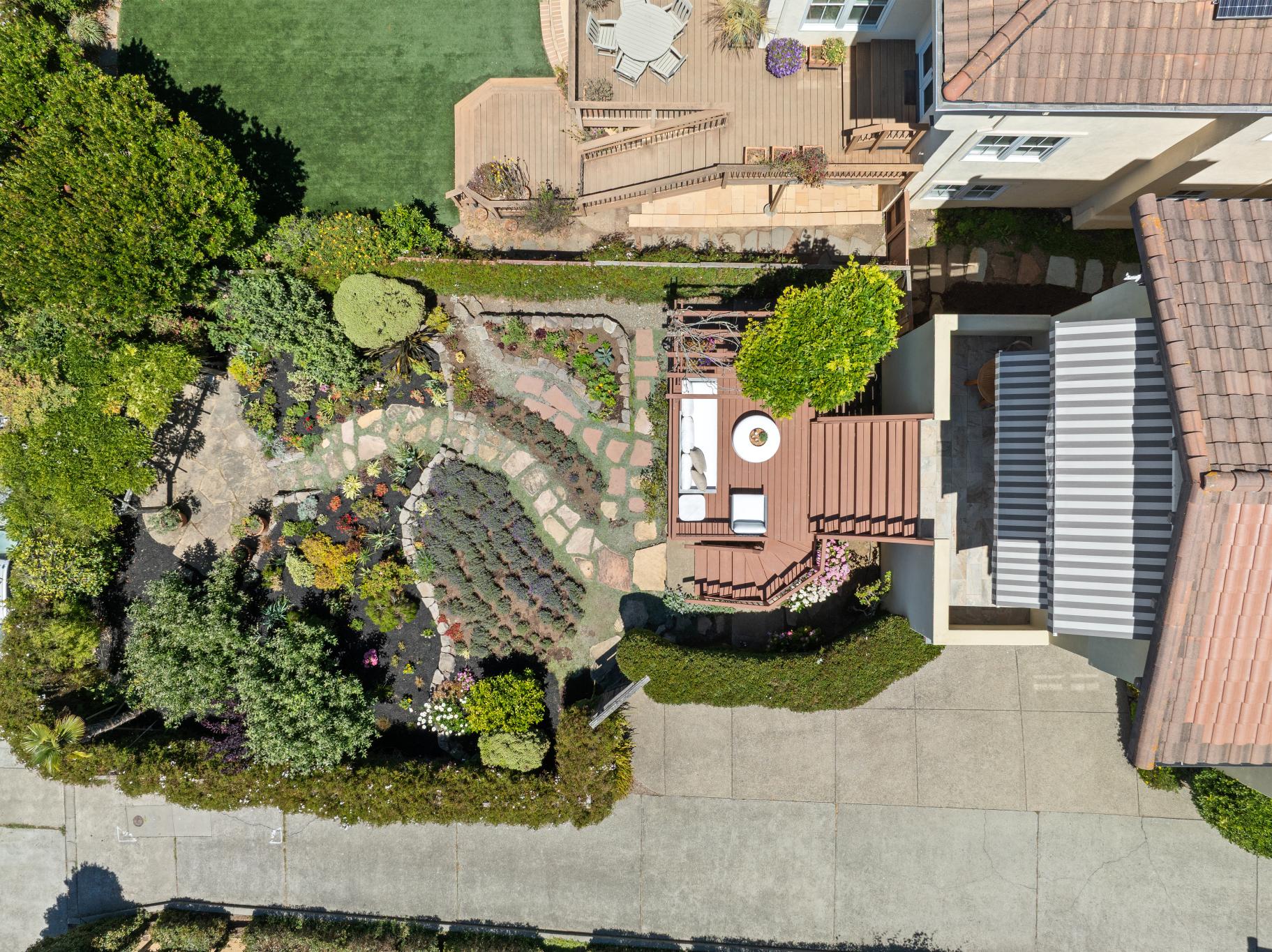 5871 Harbord Drive
